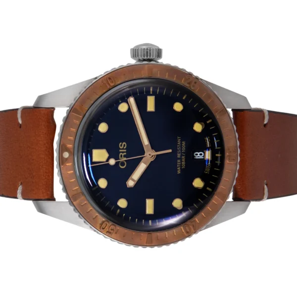 Divers Sixty-Five